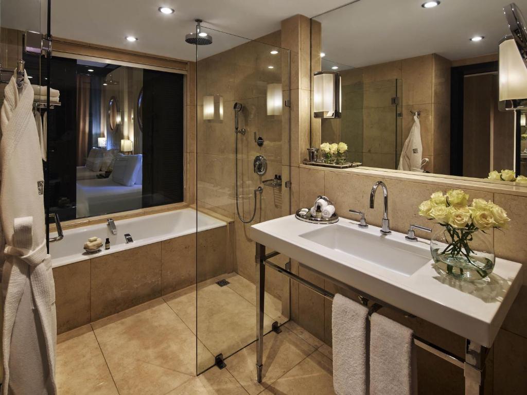 فندق فيرمونت نايل سيتي – القاهرة