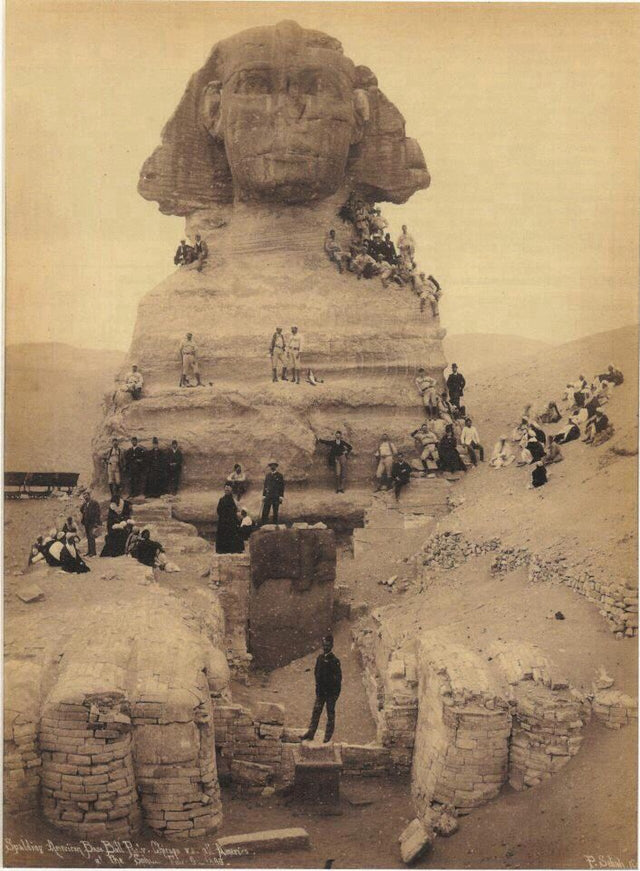 مرشدون سياحيون للمواقع الأثرية